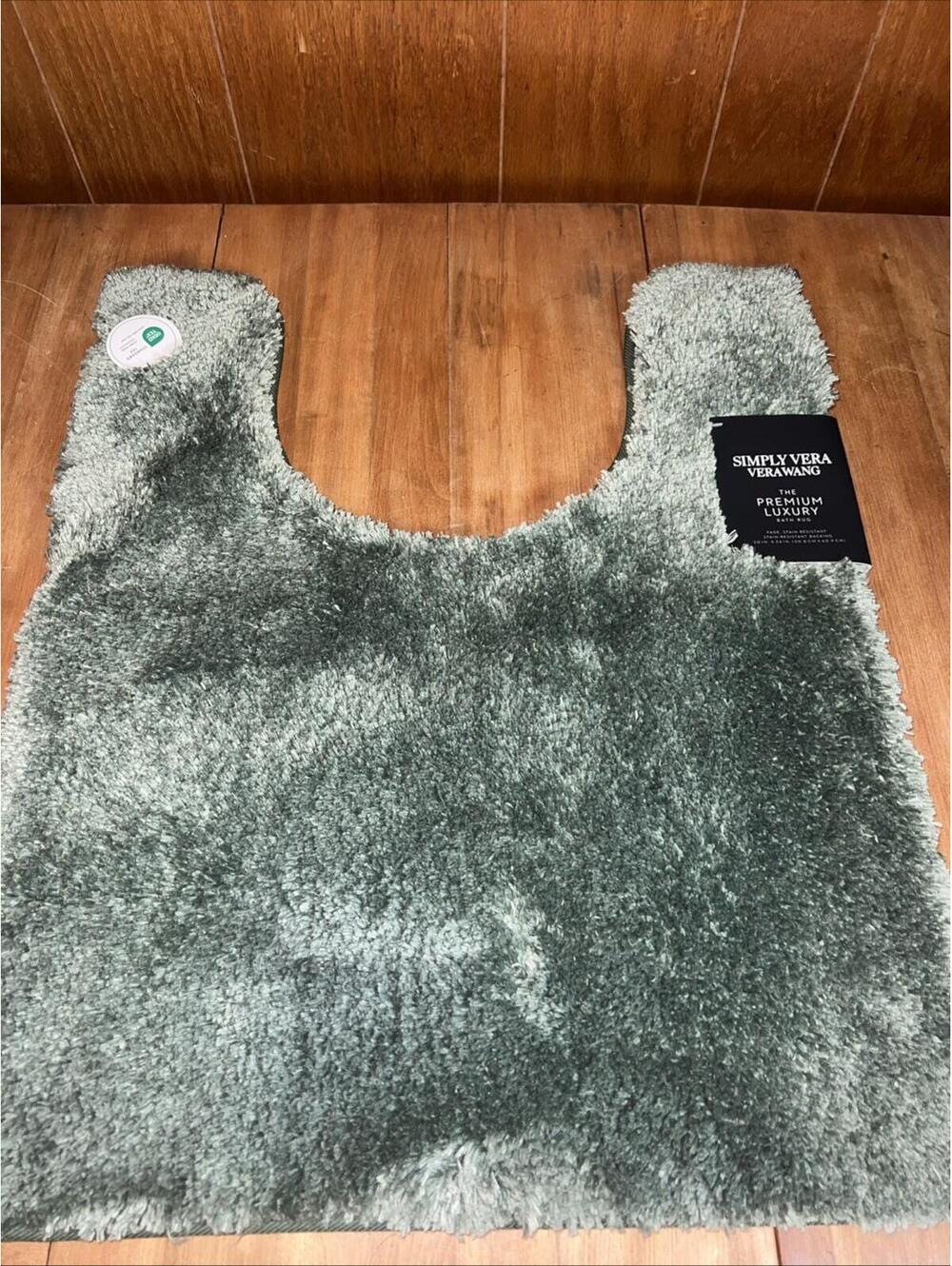 Simply Vera VeraWang Fern Green Contour U Toilet Bath Rug 20x24”, New